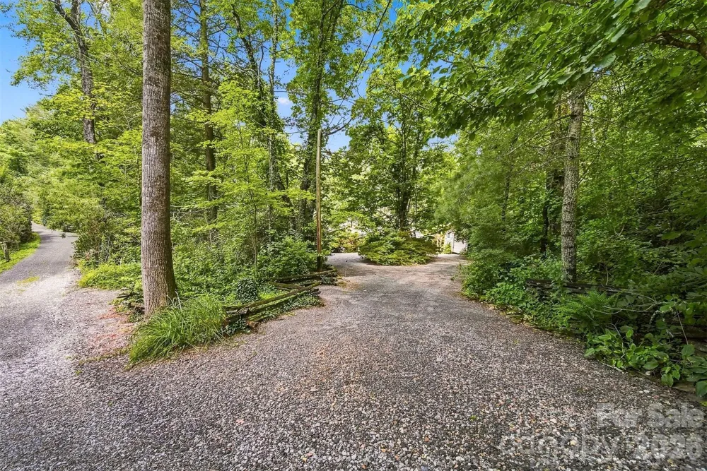 6354 Gingercake Road Newland, NC 28657