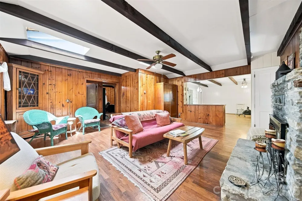 6354 Gingercake Road Newland, NC 28657
