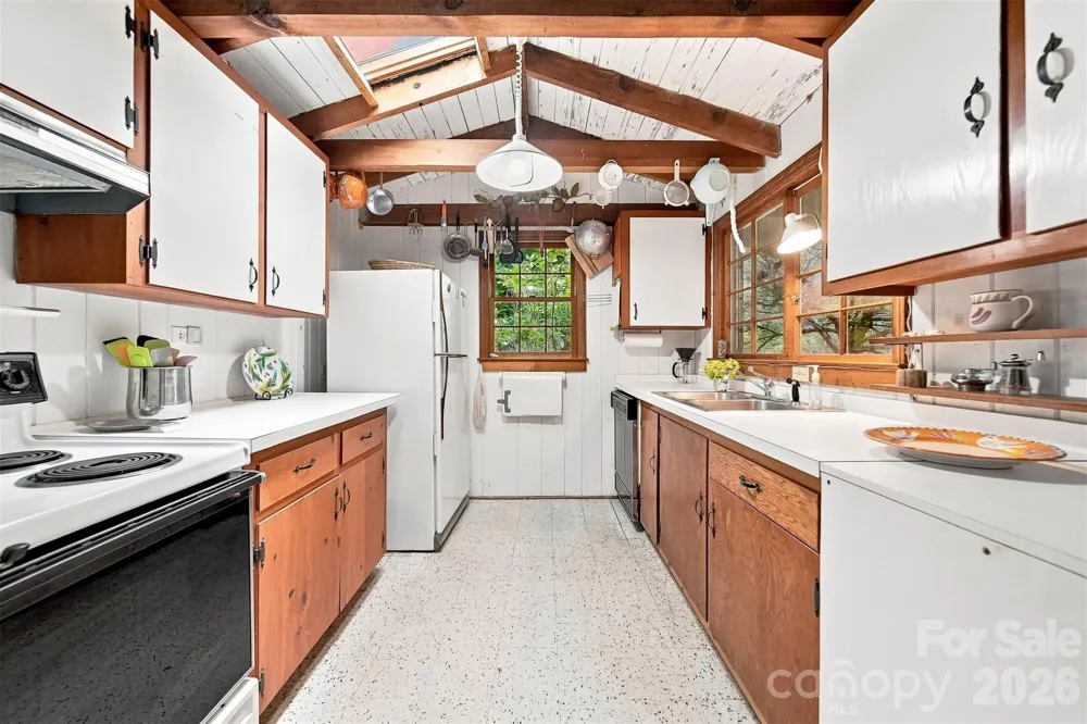 6354 Gingercake Road Newland, NC 28657