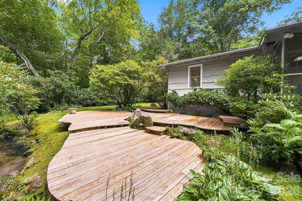 6354 Gingercake Road Newland, NC 28657