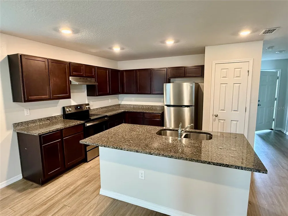 1127 GRAND CYPRESS COURT Jacksonville, FL 32221