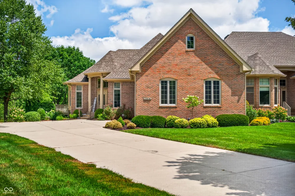 1514 Ashwood Court Greenwood, IN 46143