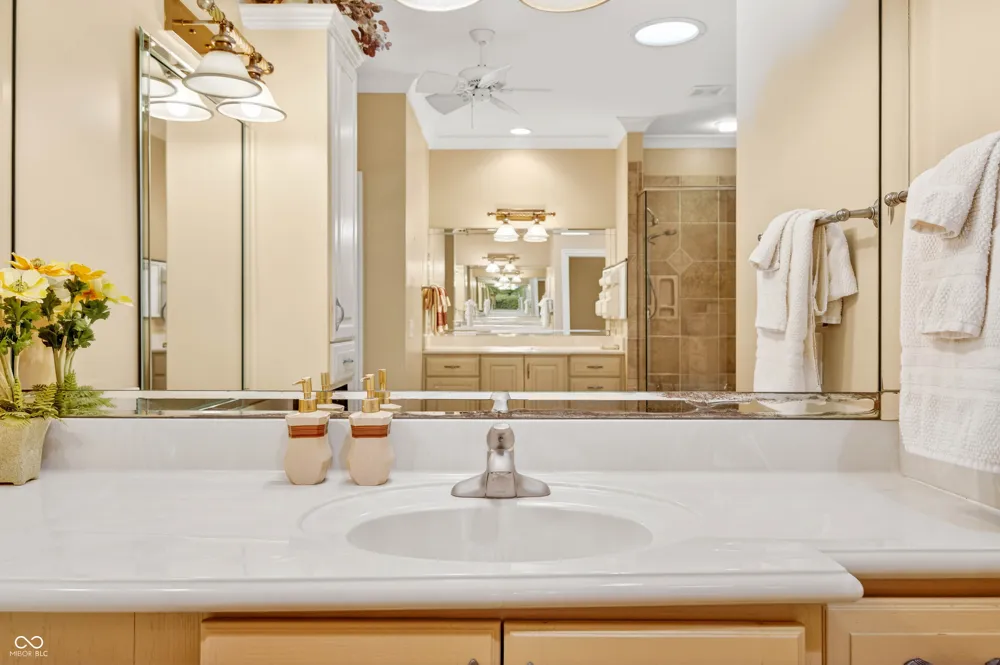 1514 Ashwood Court Greenwood, IN 46143