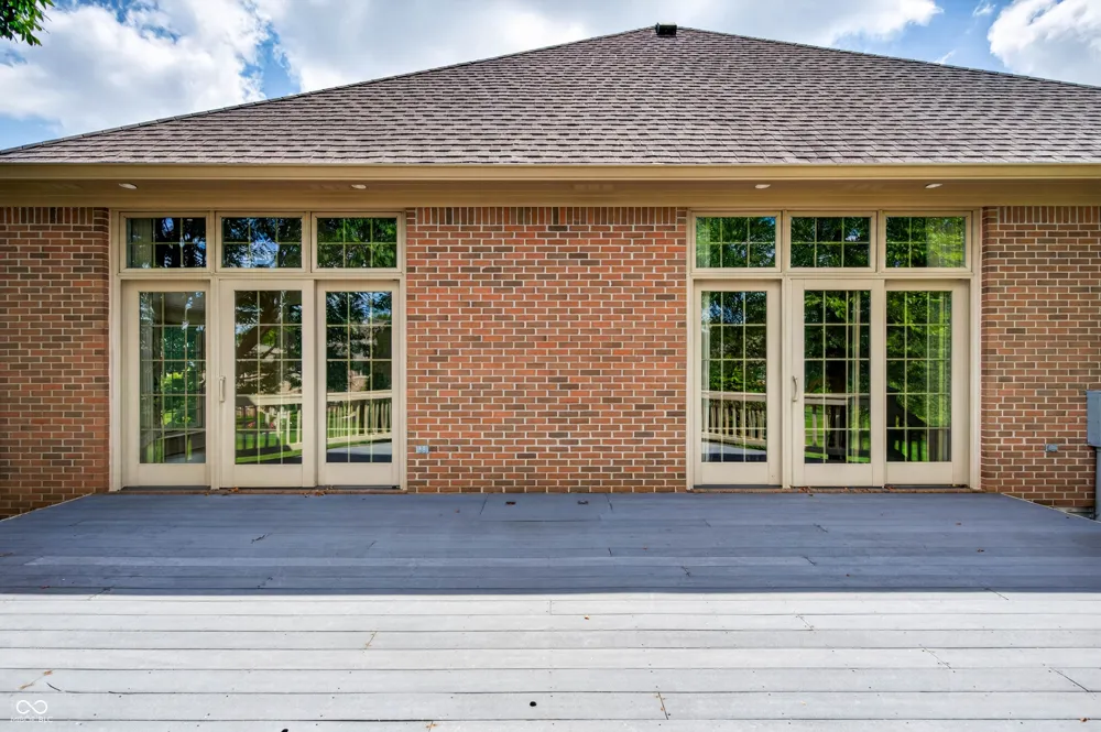 1514 Ashwood Court Greenwood, IN 46143