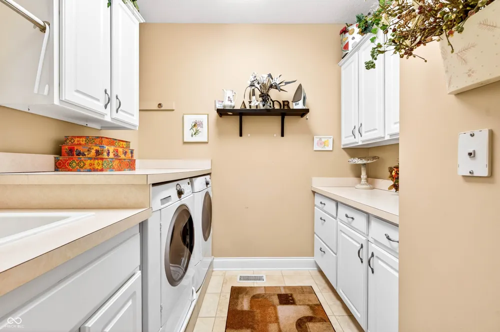 1514 Ashwood Court Greenwood, IN 46143