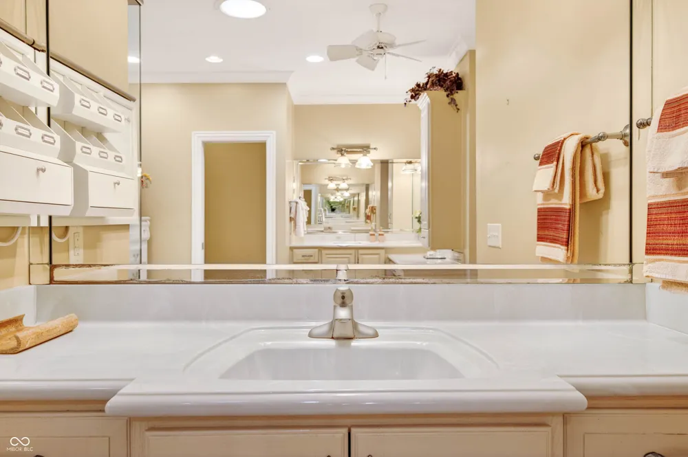 1514 Ashwood Court Greenwood, IN 46143