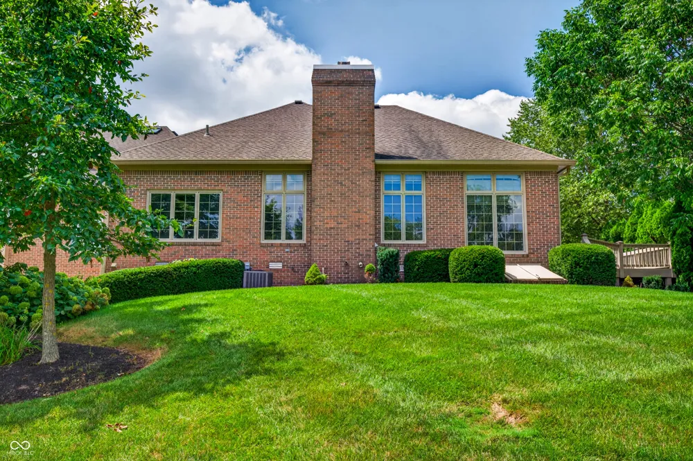 1514 Ashwood Court Greenwood, IN 46143