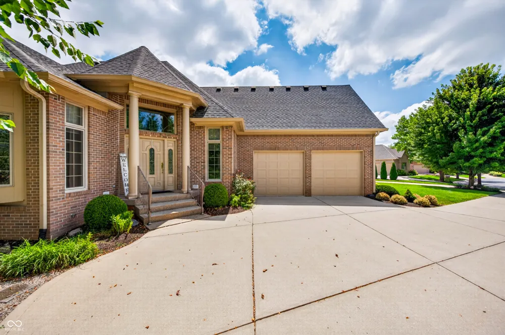 1514 Ashwood Court Greenwood, IN 46143