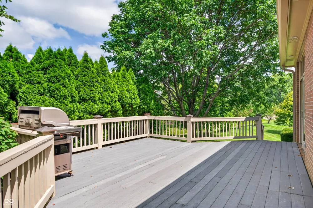 1514 Ashwood Court Greenwood, IN 46143