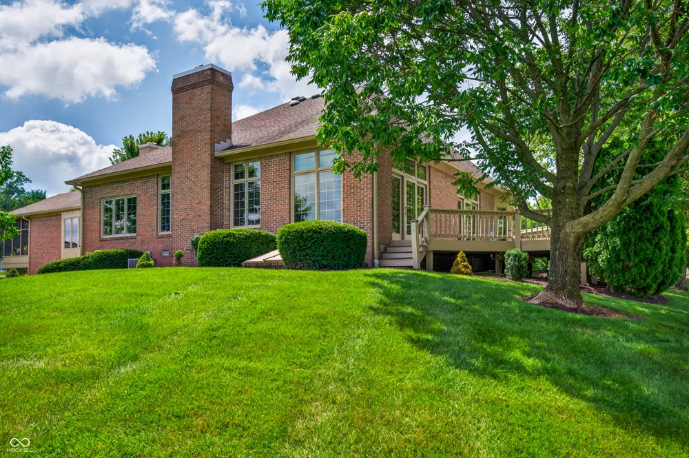1514 Ashwood Court Greenwood, IN 46143