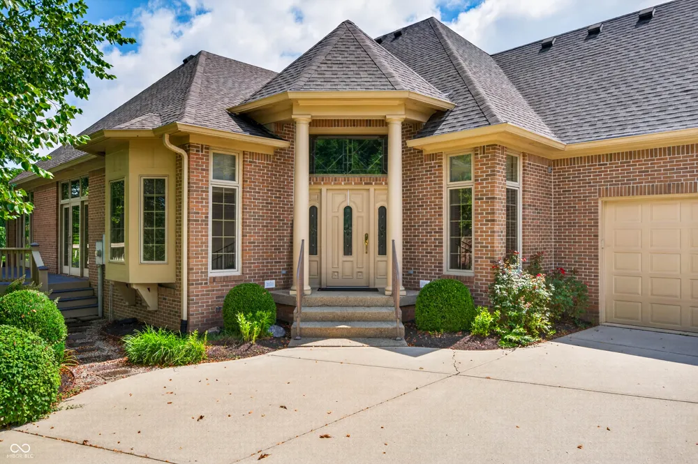 1514 Ashwood Court Greenwood, IN 46143