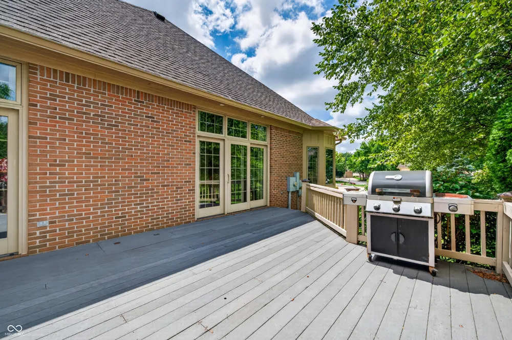 1514 Ashwood Court Greenwood, IN 46143