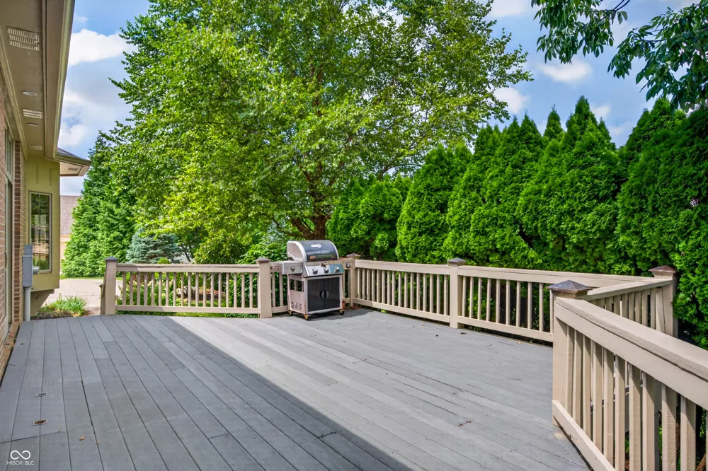 1514 Ashwood Court Greenwood, IN 46143