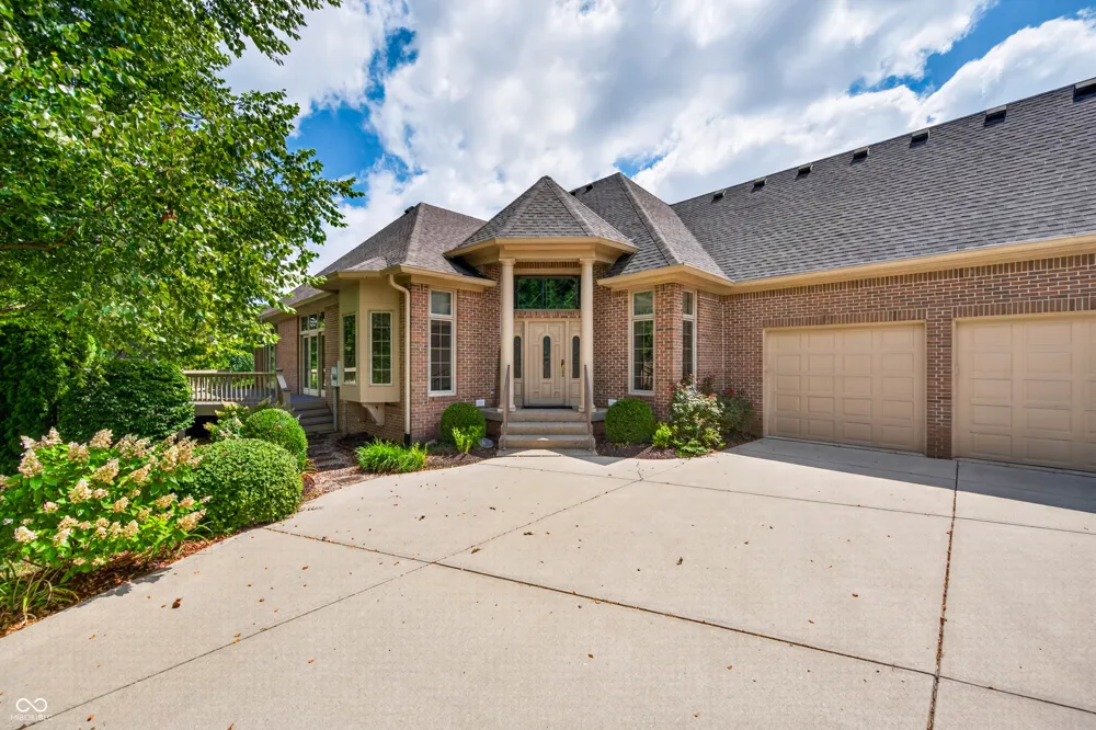 1514 Ashwood Court Greenwood, IN 46143
