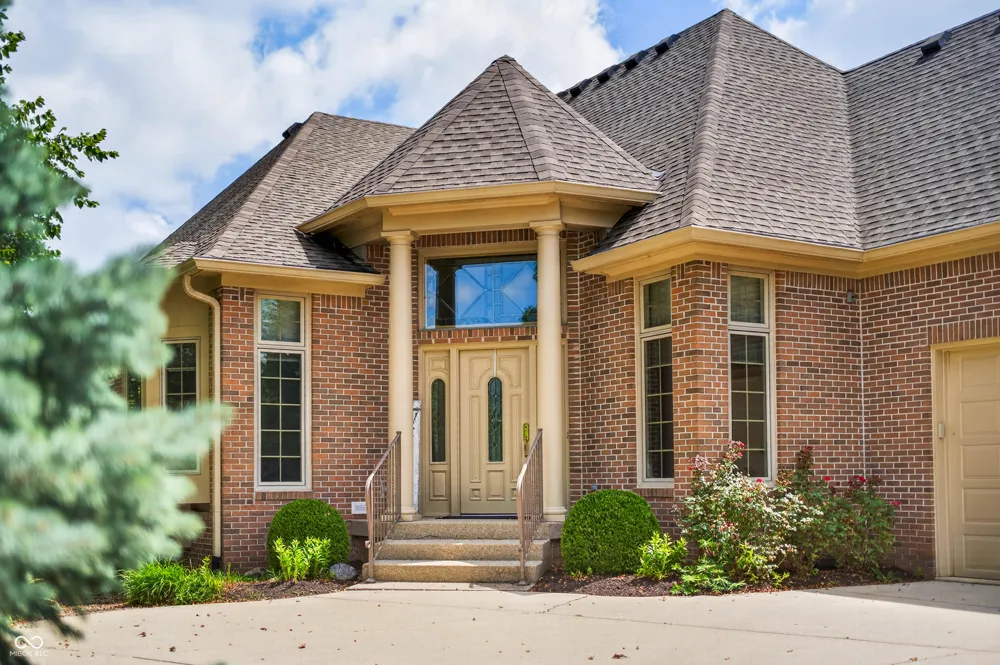 1514 Ashwood Court Greenwood, IN 46143