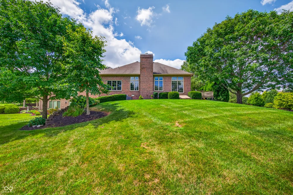 1514 Ashwood Court Greenwood, IN 46143