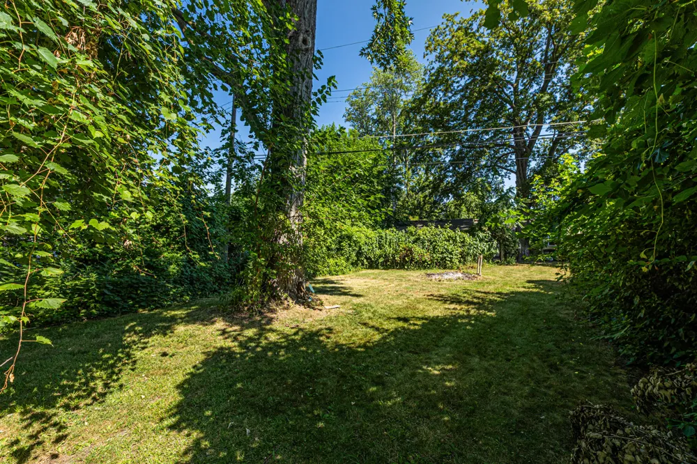 33967 Wadsworth Street Livonia, MI 48150