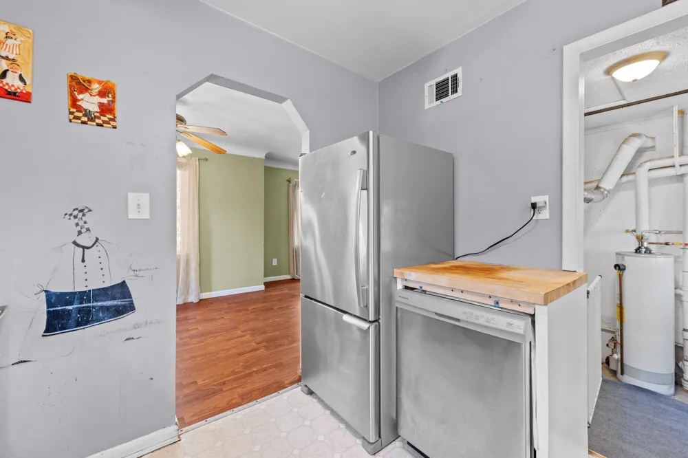 33967 Wadsworth Street Livonia, MI 48150