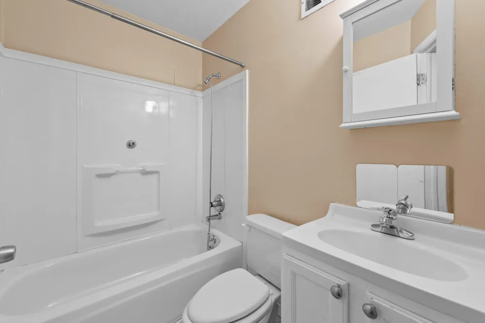 33967 Wadsworth Street Livonia, MI 48150