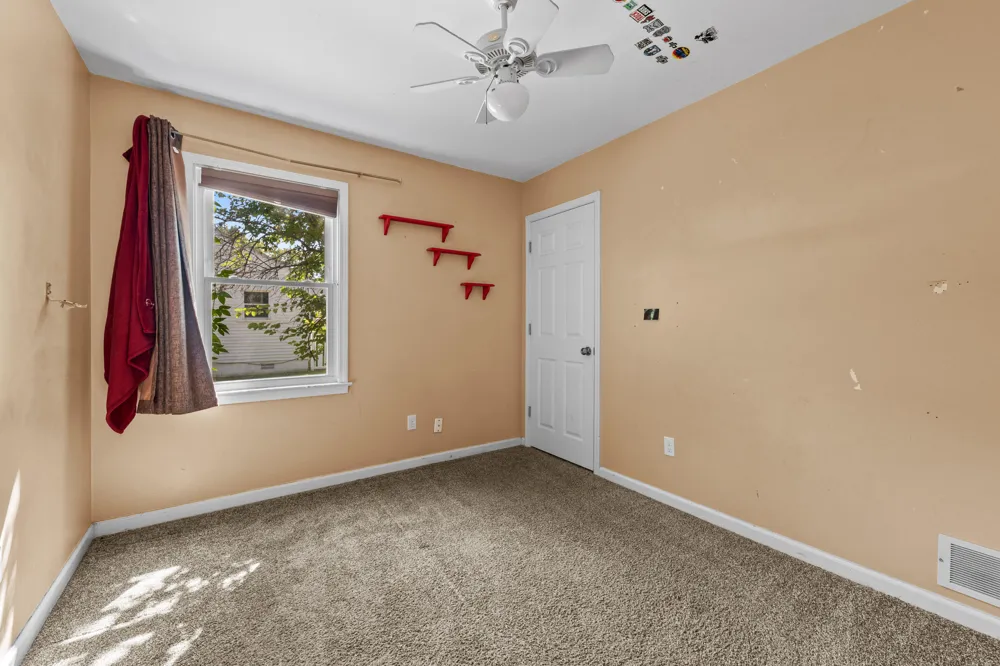 33967 Wadsworth Street Livonia, MI 48150