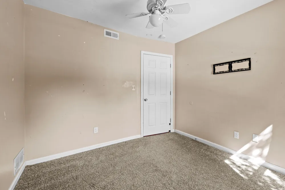 33967 Wadsworth Street Livonia, MI 48150
