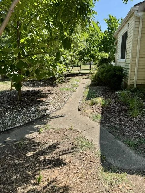 33967 Wadsworth Street Livonia, MI 48150