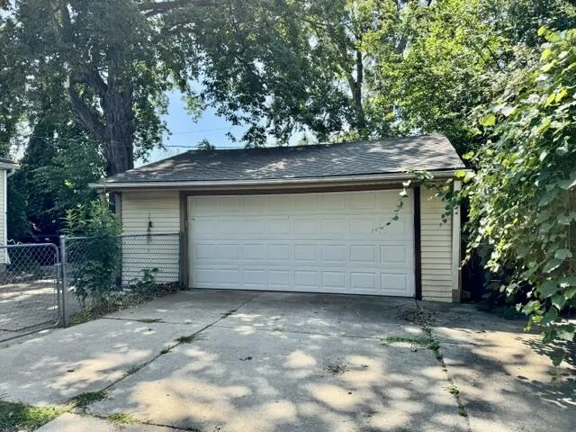 33967 Wadsworth Street Livonia, MI 48150
