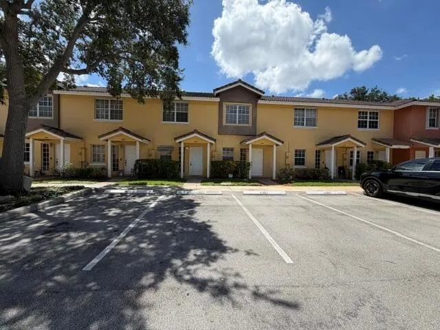 4365 NW 69TH TERRACE #4365 Lauderhill, FL 33319
