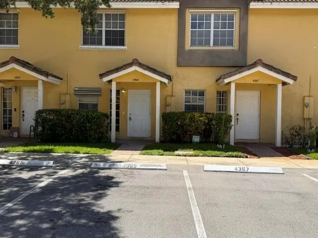 4365 NW 69TH TERRACE #4365 Lauderhill, FL 33319