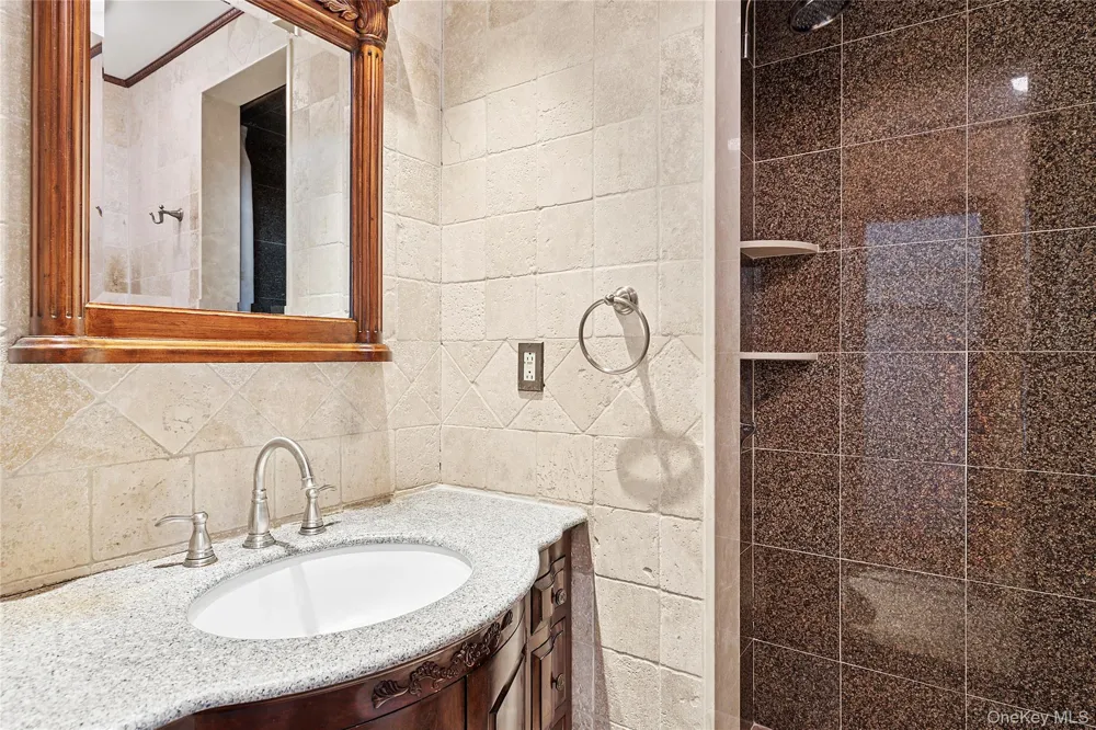 39 Jackson Place Massapequa, NY 11758