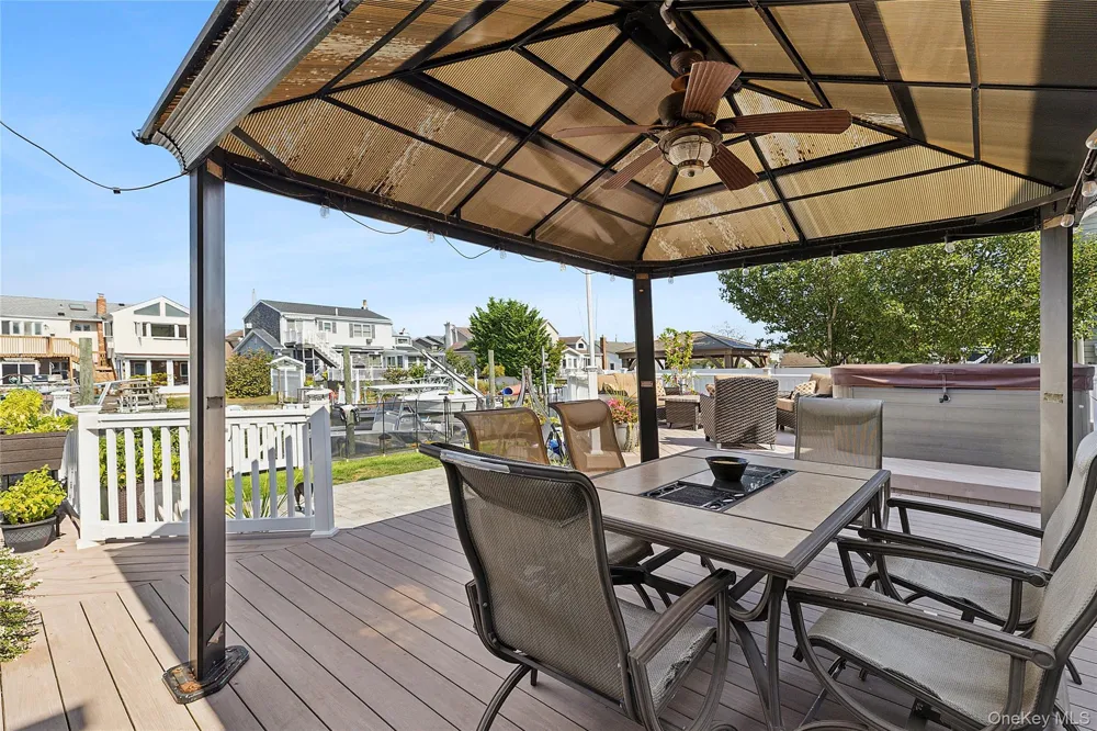 39 Jackson Place Massapequa, NY 11758