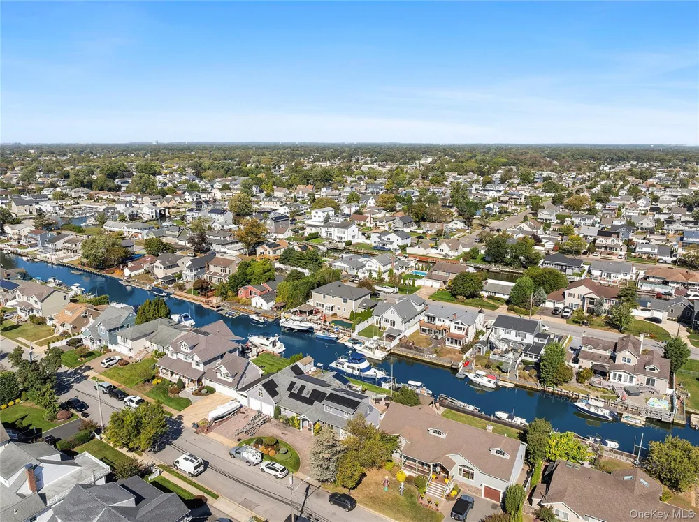 39 Jackson Place Massapequa, NY 11758