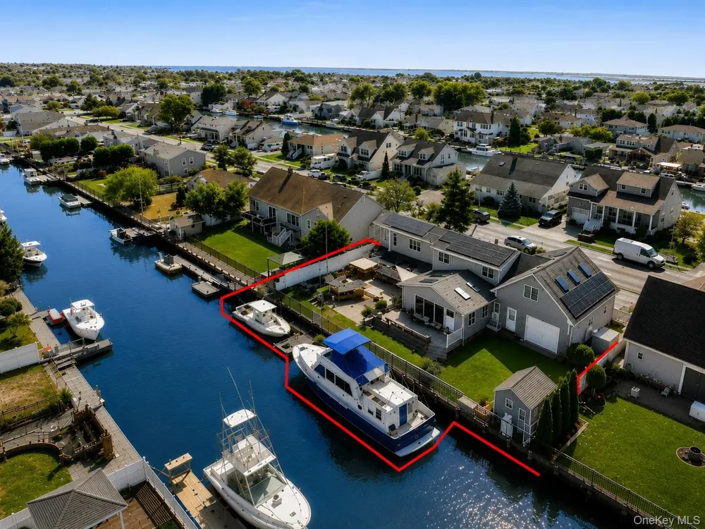 39 Jackson Place Massapequa, NY 11758