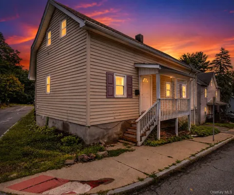 104 Oak Street
