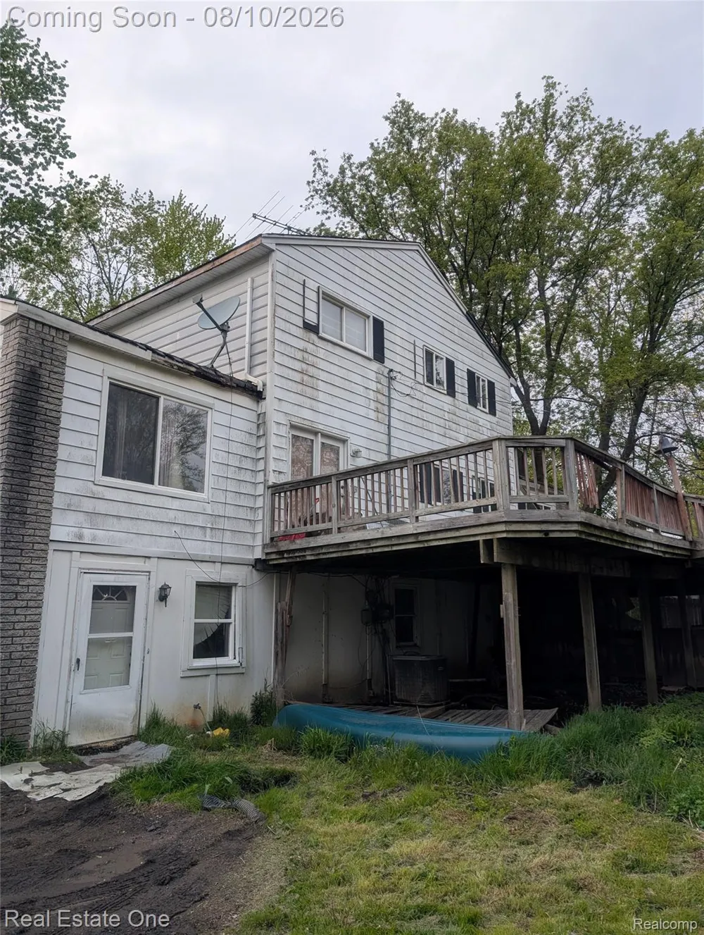5242 White Lake Road Clarkston City, MI 48346
