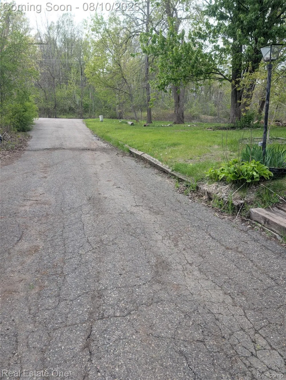5242 White Lake Road Clarkston City, MI 48346