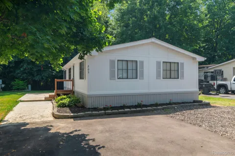 351 North Squirrel Rd #205