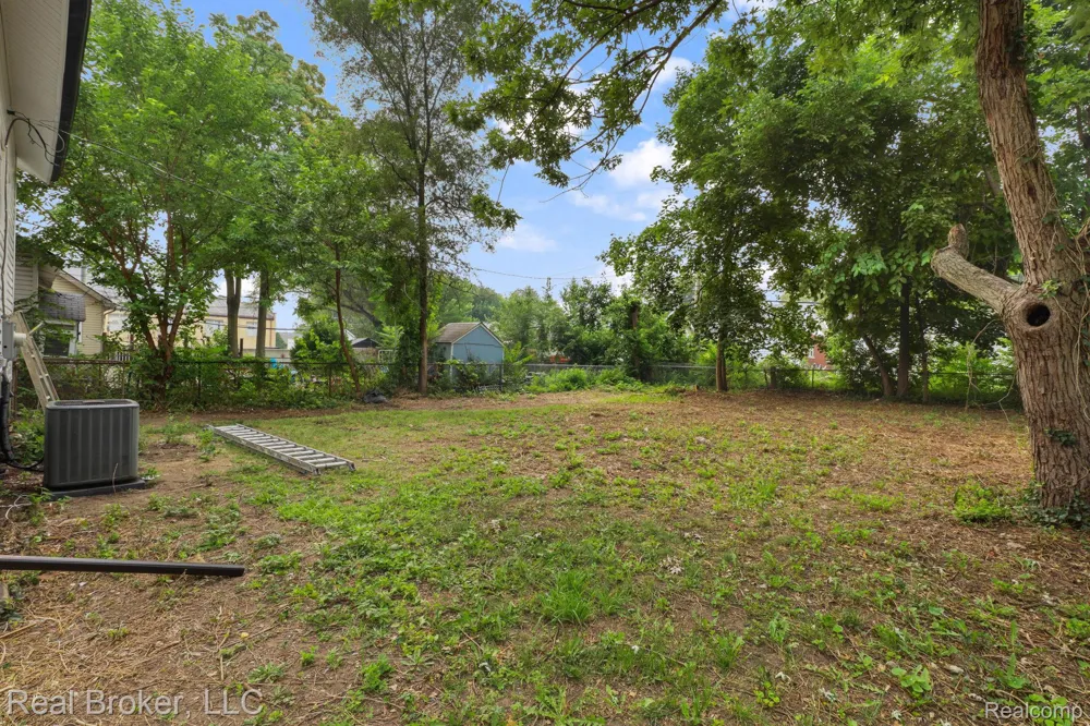 187 Leroy Street Ferndale City, MI 48220
