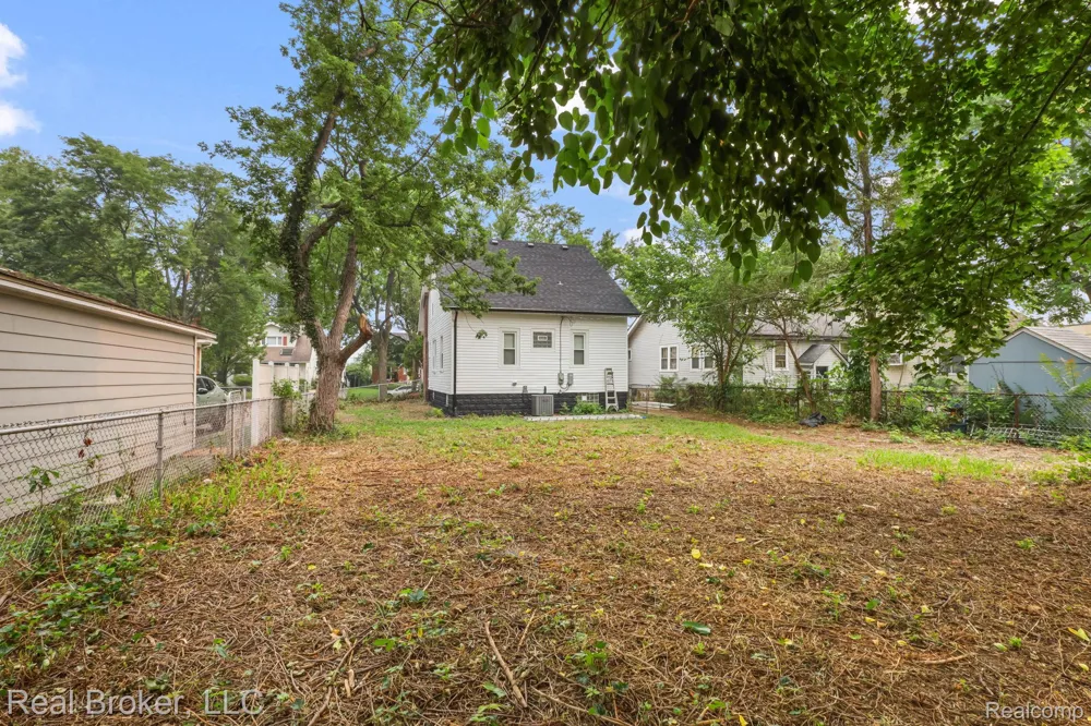 187 Leroy Street Ferndale City, MI 48220