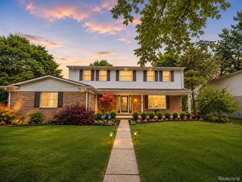 2754 Denise Drive