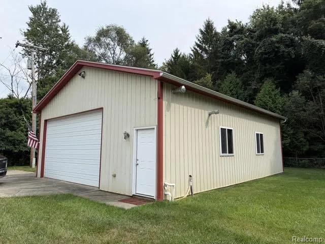 3595 Davison Lake Road Brandon Charter Township, MI 48462