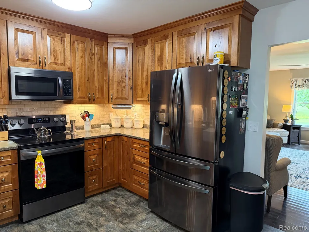 3595 Davison Lake Road Brandon Charter Township, MI 48462