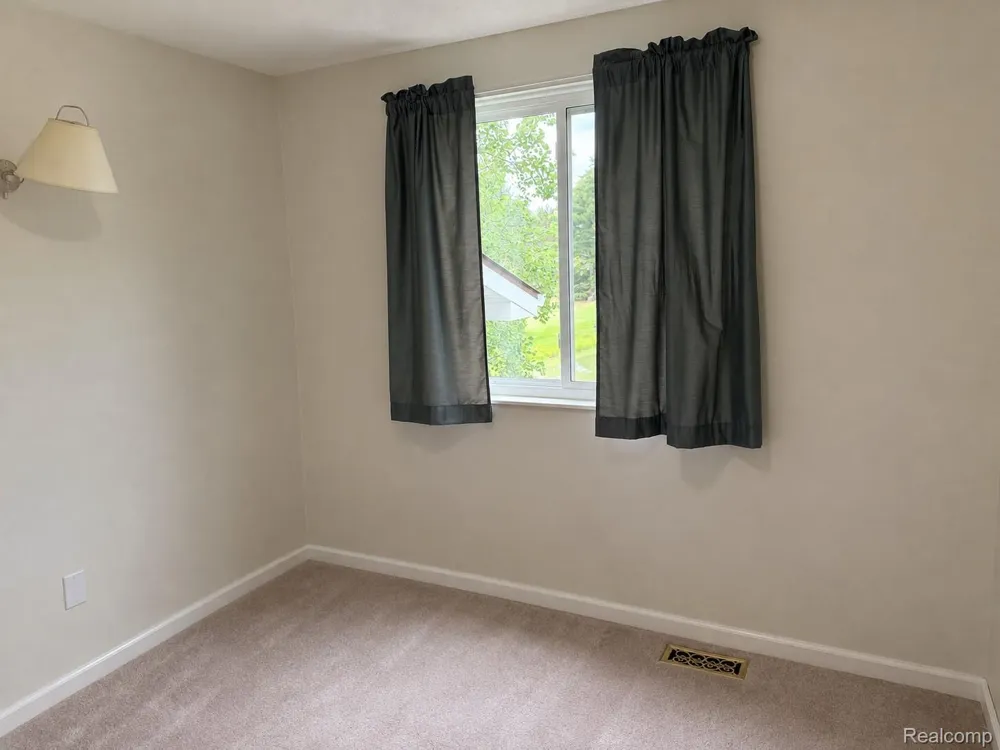3595 Davison Lake Road Brandon Charter Township, MI 48462