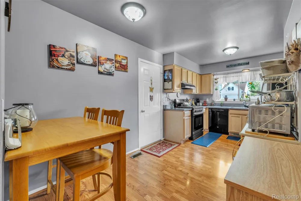 22672 Woodcreek Drive Brownstown Charter Township, MI 48134