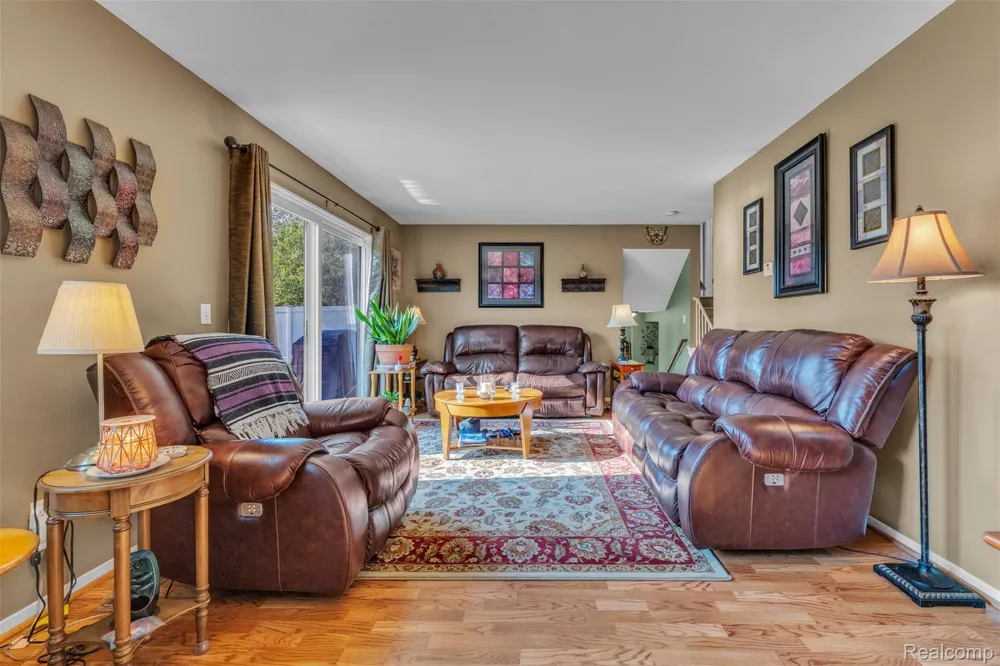 22672 Woodcreek Drive Brownstown Charter Township, MI 48134