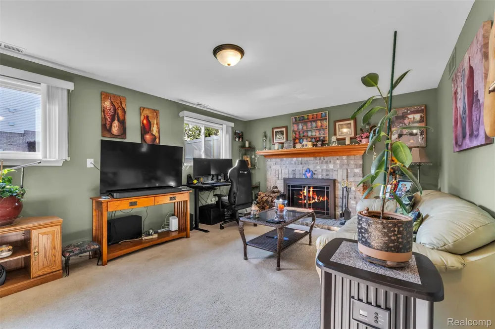 22672 Woodcreek Drive Brownstown Charter Township, MI 48134