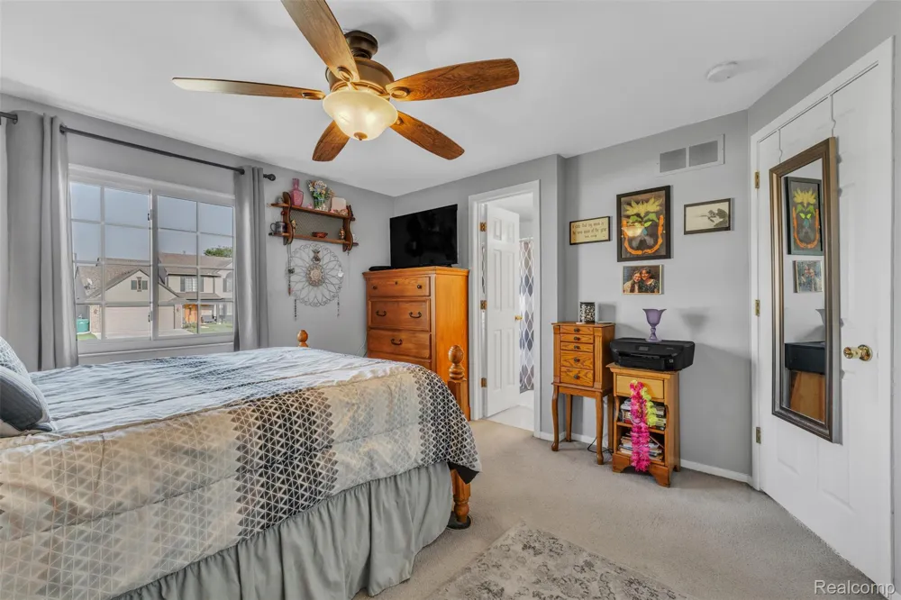 22672 Woodcreek Drive Brownstown Charter Township, MI 48134