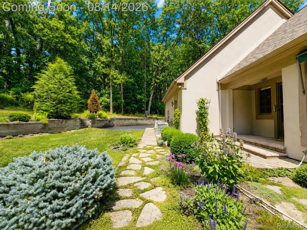 13130 Pine Meadow Drive Tyrone Township, MI 48430