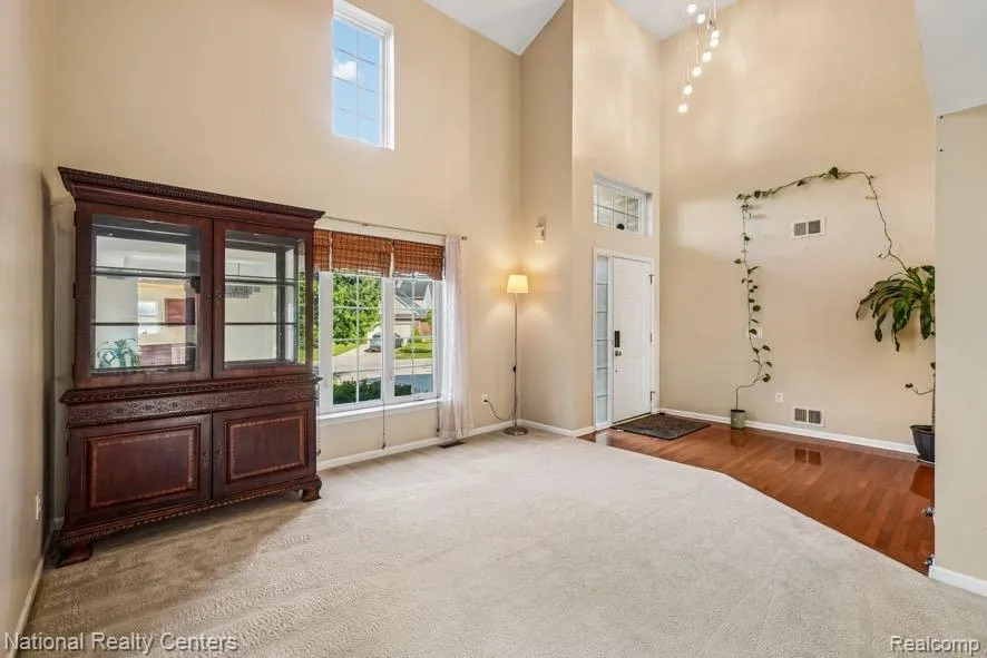 16304 Mulberry Way Northville Township, MI 48168