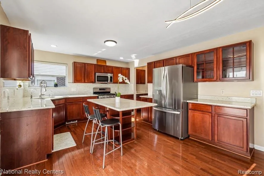 16304 Mulberry Way Northville Township, MI 48168